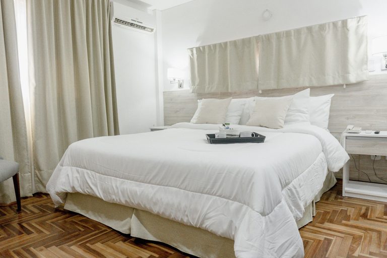 Bedroom 3, Mediterraneo Hotel, Rosario