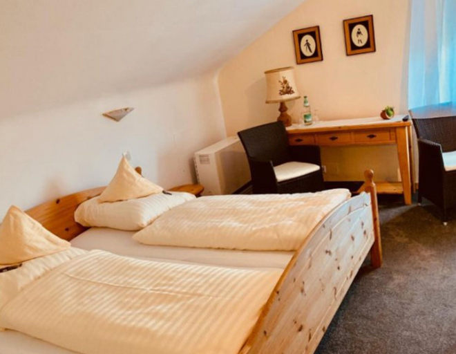 Bedroom 3, Hotel LANDHAUS KÜRRENBERG, Mayen-Koblenz