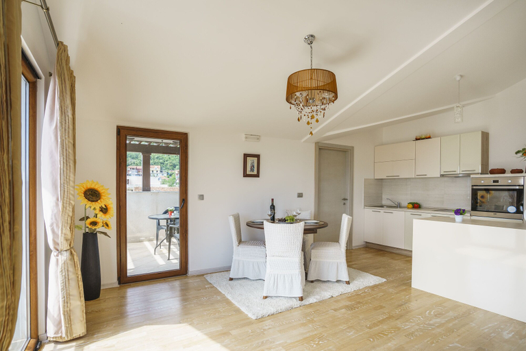Others 5, Tivat Montenegro