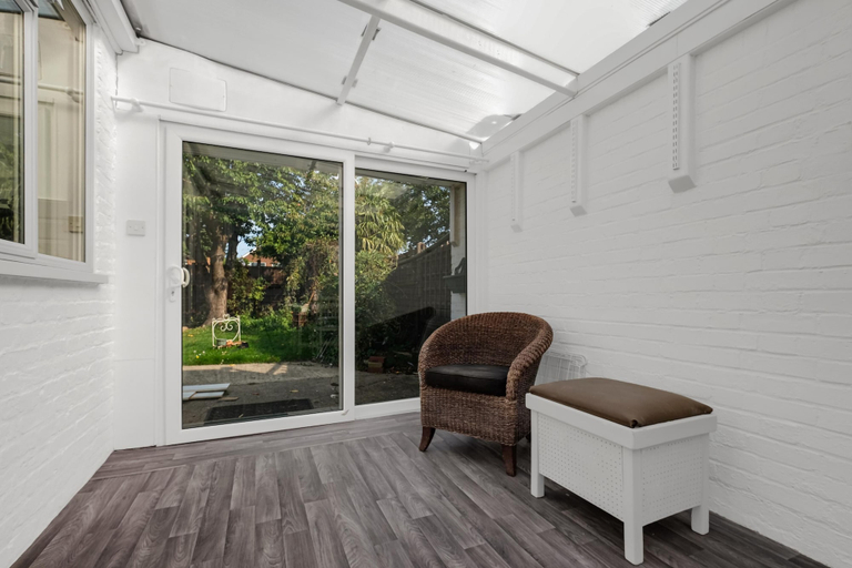 Others 5, Heathrow Living Stanwell Serviced House, Surrey