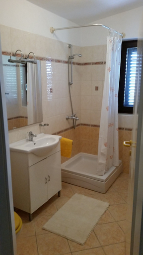 Bathroom 3, MATILDA apartments, Pag