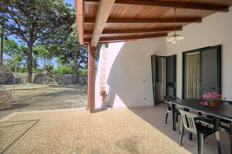 Others 5, Le tre Serene, Typical House c Pescoluse Beach, Lecce