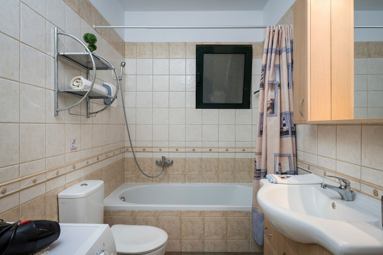 Bathroom 4, Villa La Palma, Crete