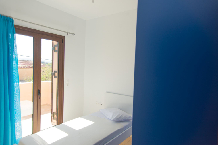 Bedroom 3, Angelica-Sea & Mountain View at a Sunny Retreat, Crete