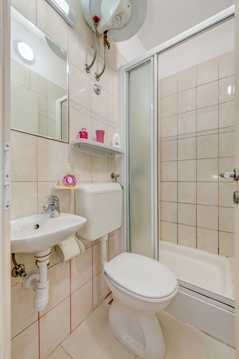 Bathroom 4, Porta Adriatica, Split