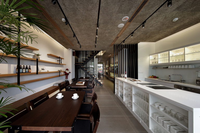 Food & Drinks 5, Laurel Villa, Nantou