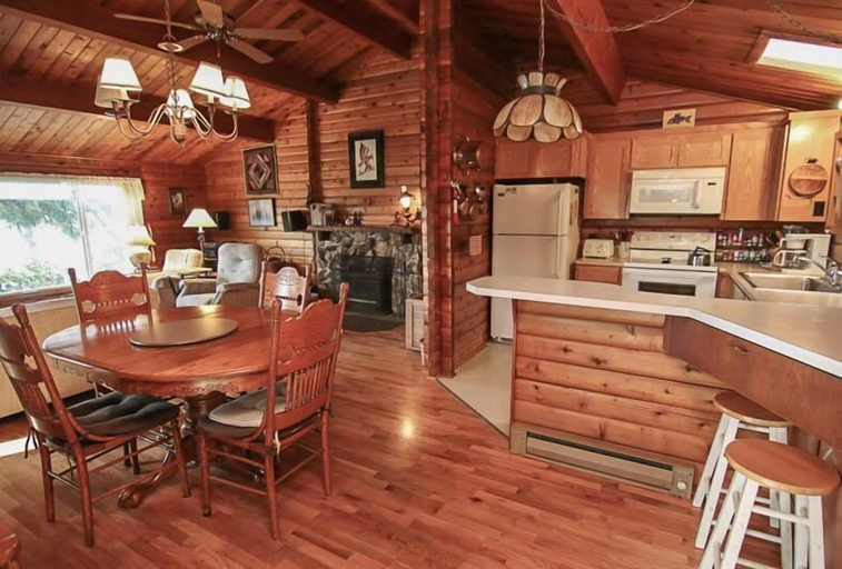 Others 5, Pans Abode, Tillamook