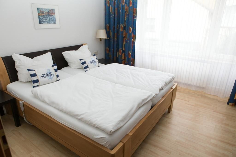 Bedroom 5, Zwehrener Hof, Kassel