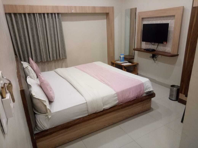 Bedroom 5, Hotel sunsarovar, Ahmadabad