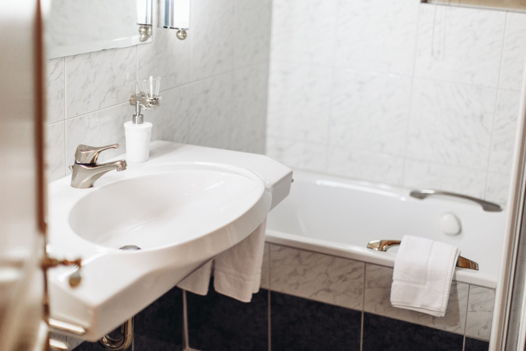 Bathroom 5, Hotel Spescha, Albula