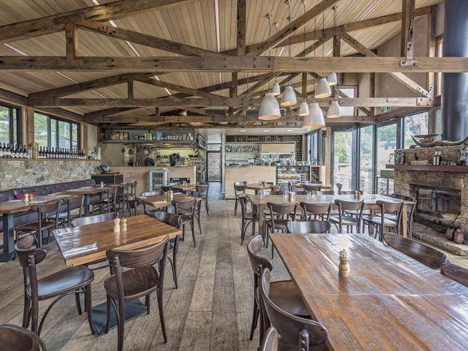 Food & Drinks 4, Oaks Lake Crackenback Resort, Snowy River