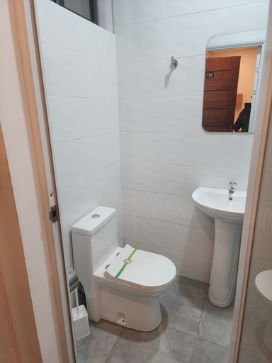 Bathroom 4, Mayama Residences, Accra