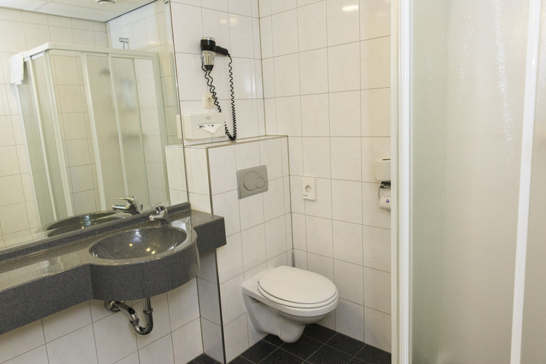 Bathroom 4, Fletcher Hotel Steenwijk, Steenwijkerland