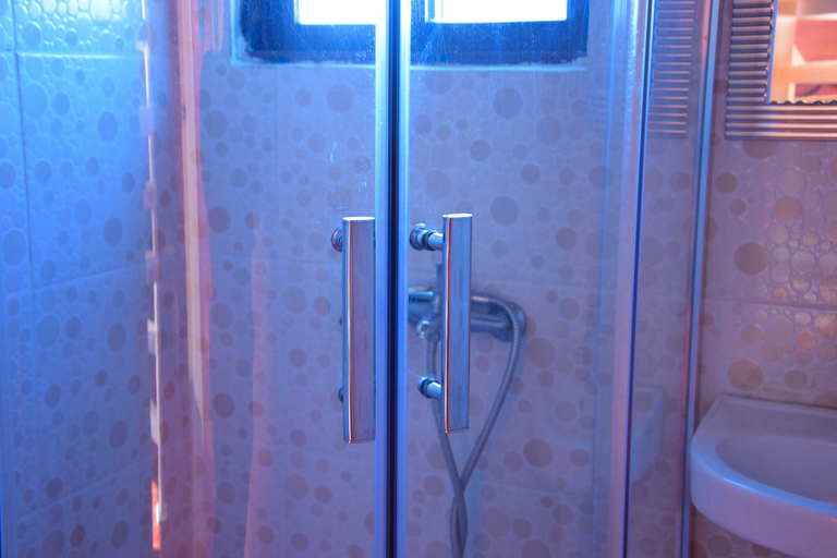 Bathroom 4, Los Altos de Constanza, Constanza
