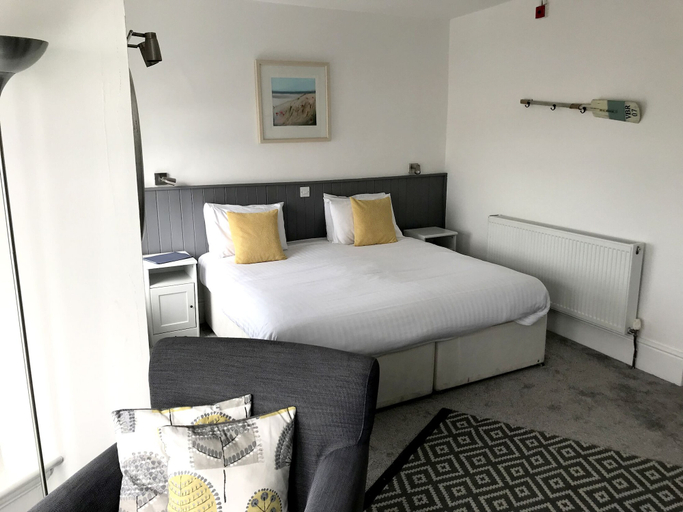 Bedroom 2, Seabreeze Restaurant with Rooms, Gwynedd