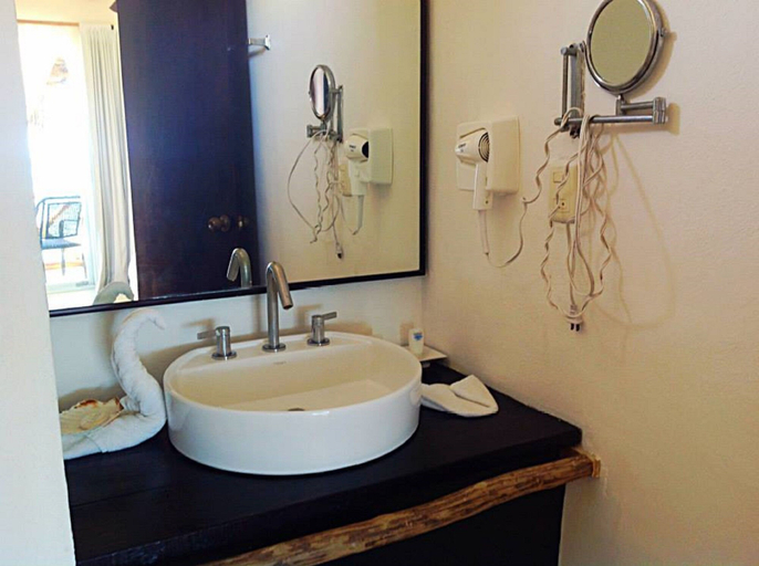 Bathroom, Hotel Arenas, Othón P. Blanco