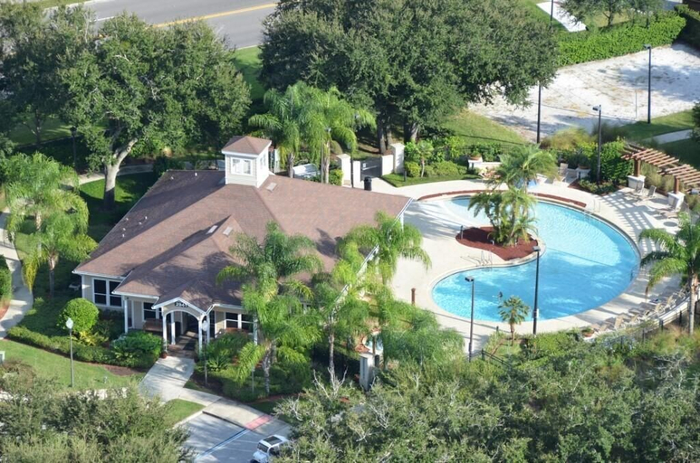 Sport & Beauty 5, Lucaya 3 Bedroom 2 Bath Townhome With Flat Screen TV, Osceola