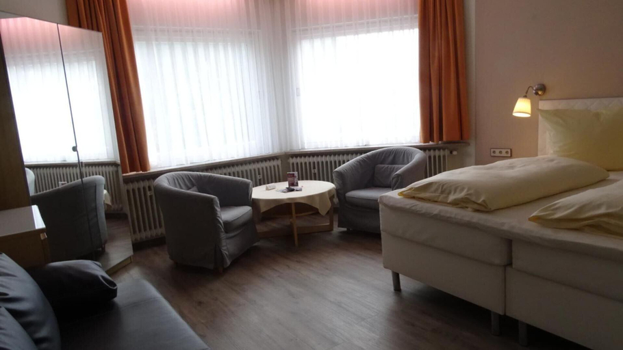 Bedroom 3, Hotel-Restaurant Ketterer am Kurgarten, Schwarzwald-Baar-Kreis
