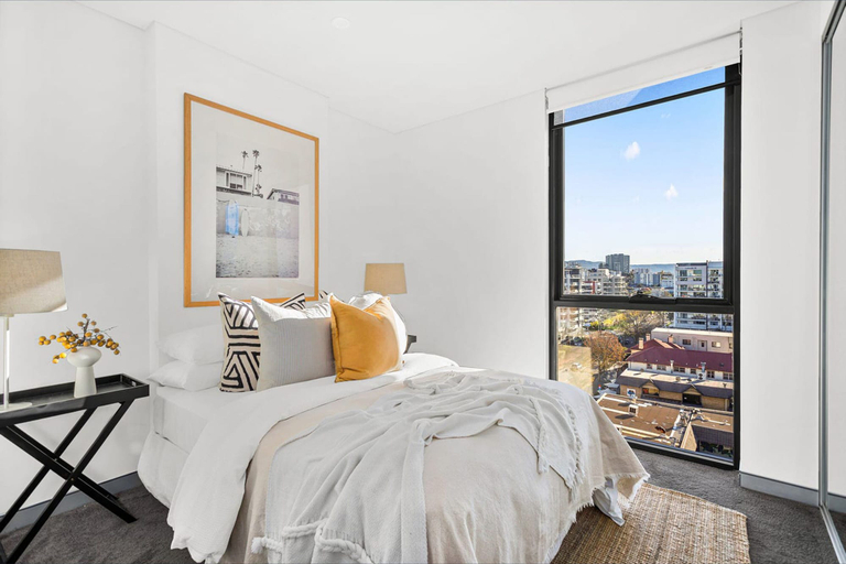 Bedroom 3, Wollongong CBD Ocean View Apartment, Wollongong - Inner