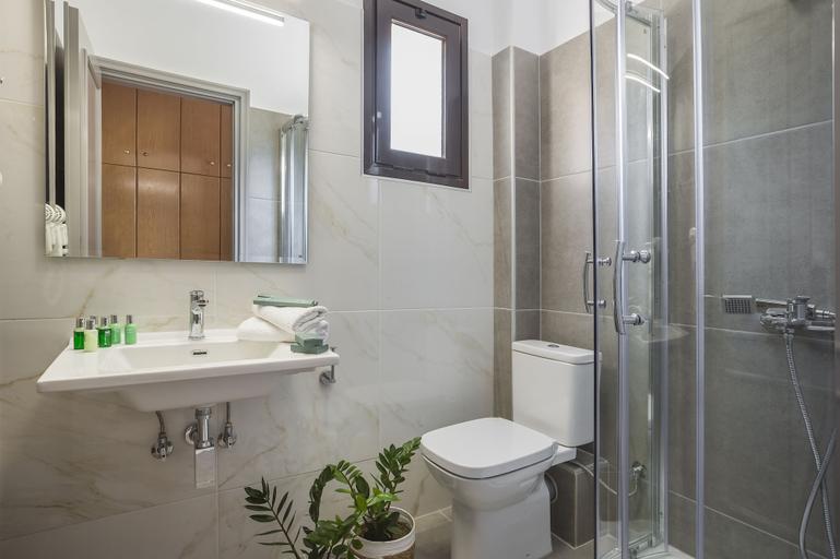 Bathroom 4, Makis Hotel Skala, Ionian Islands