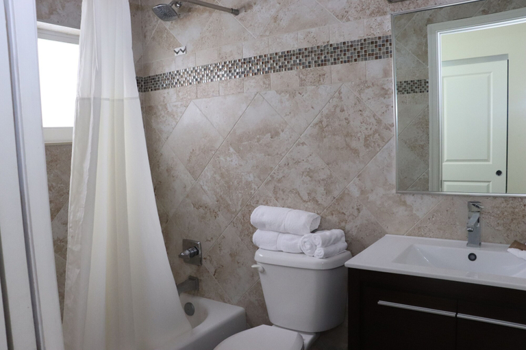 Bathroom 3, Curtis Inn & Suites, Broward