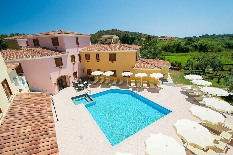 Sport & Beauty 4, Cala Viola Residence con piscina, Nuoro