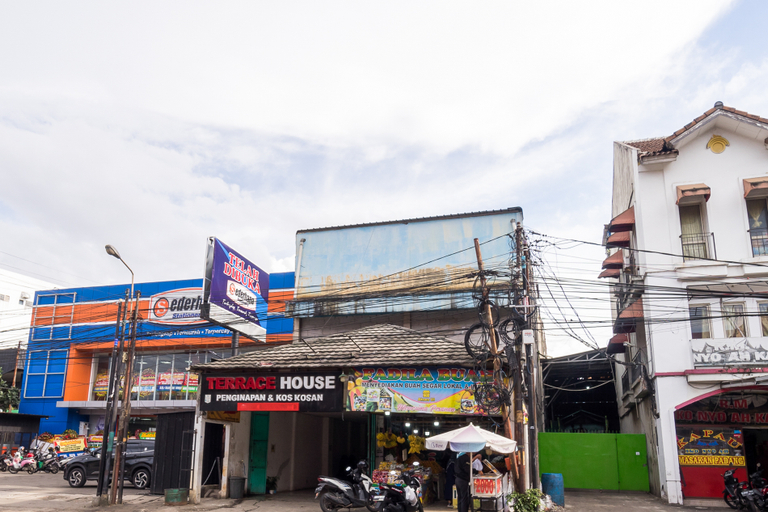 Exterior & Views 2, Apik Terrace Kelapa Dua (tutup sementara), Depok