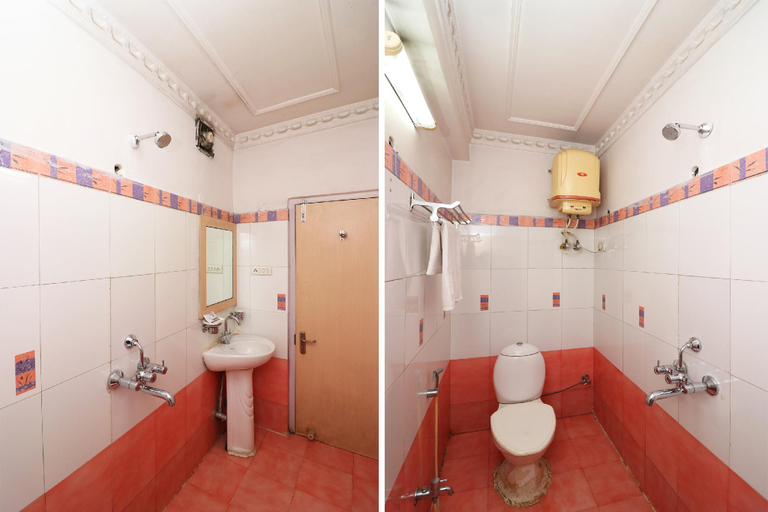 Bathroom, Super Hotel O Akash Regency, Dhanbad