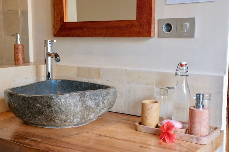 Bathroom 5, Villa Marina, Lombok