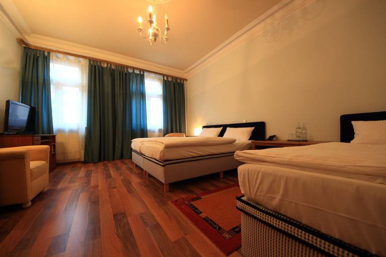 Bedroom 4, Altstadthotel Fürth, Fürth