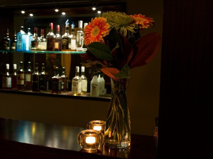 Food & Drinks 5, The Crown Hotel Napier, Napier