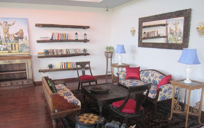 Food & Drinks 5, Woodsvilla Residency Ranikhet, Almora
