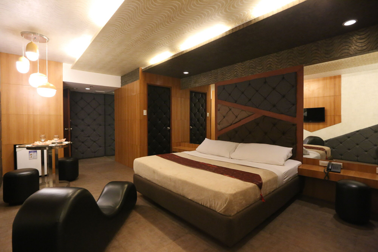 Bedroom 4, Victoria Court Malabon, Malabon