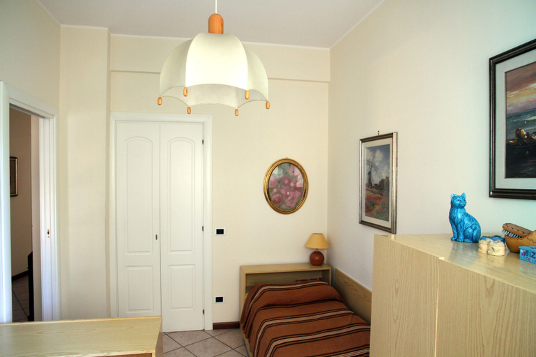 Bedroom 3, Delizia Master Guest apartment, Genova