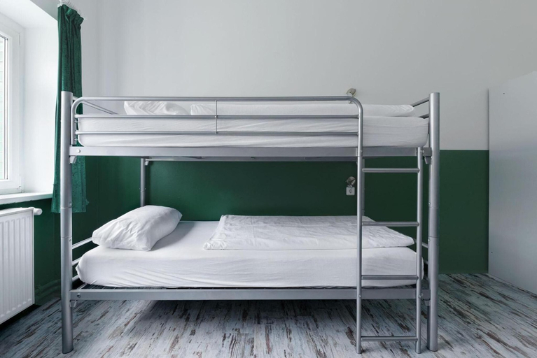 Bedroom 3, Ballhaus Berlin Hostel, Berlin