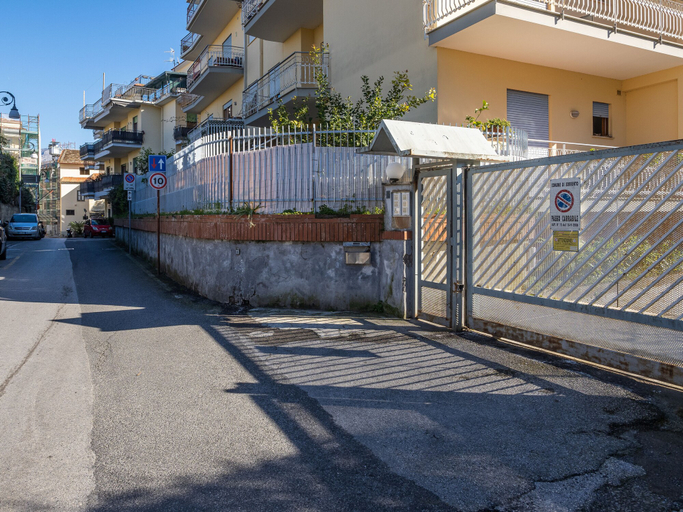 Exterior & Views 2, LA VITA E' BELLA, Napoli