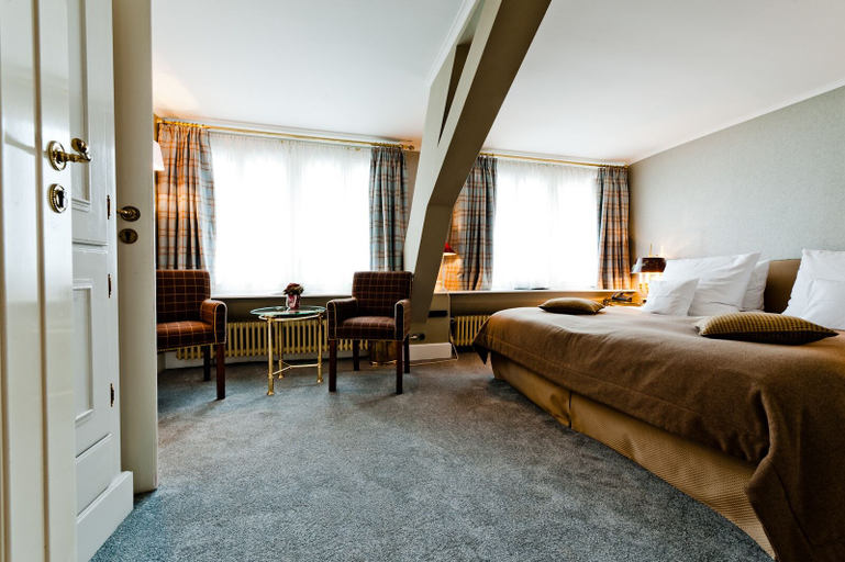 Bedroom 3, Hotel Kronenschlösschen, Rheingau-Taunus-Kreis