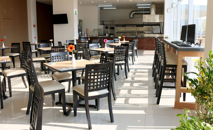 Food & Drinks 5, Hotel Misión Express San Juan Del Río, San Juan del Río