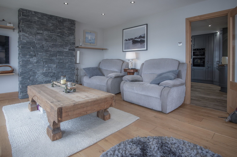 Others 5, Bayview House - 4 Bedroom - Saundersfoot, Pembrokeshire