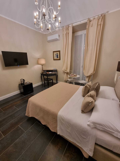 Bedroom 2, Domus Aurea Luxury, Napoli