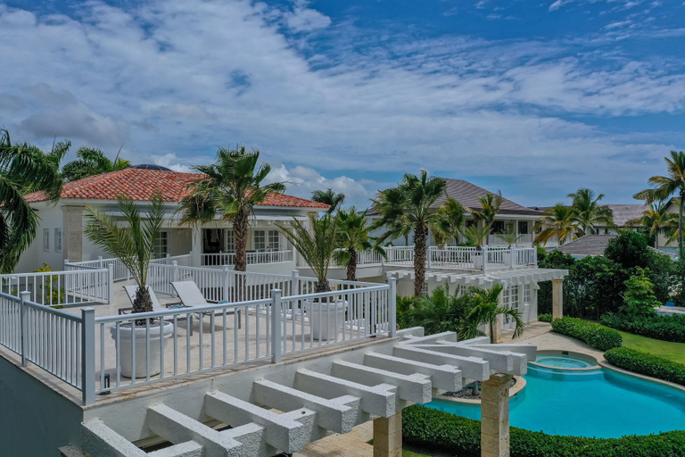 Exterior & Views 2, Luxury 2-level villa in Punta Cana, Salvaleon de Higuey