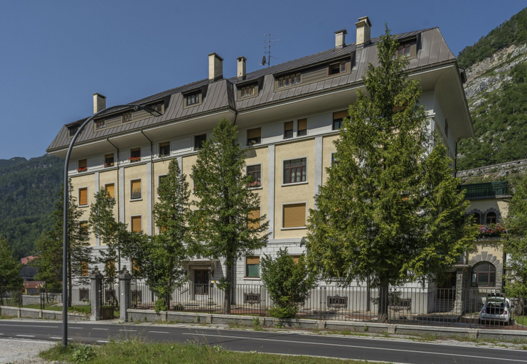 Exterior & Views 2, Cave del Predil Lovely Apartments, Udine