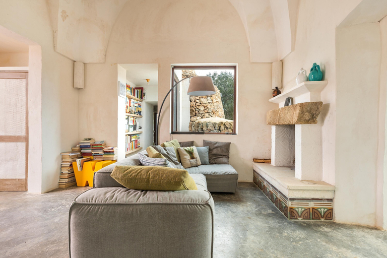 Others 3, 2670 Trullo Corni di Fiasco by Barbarhouse, Taranto