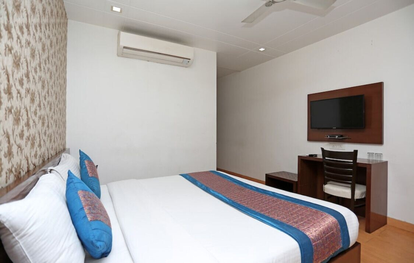 Bedroom 4, Hotel Mukund Residency, Gautam Buddha Nagar