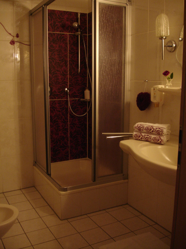 Bathroom 4, Hotel Zum Rehberg, Rhein-Hunsrück-Kreis