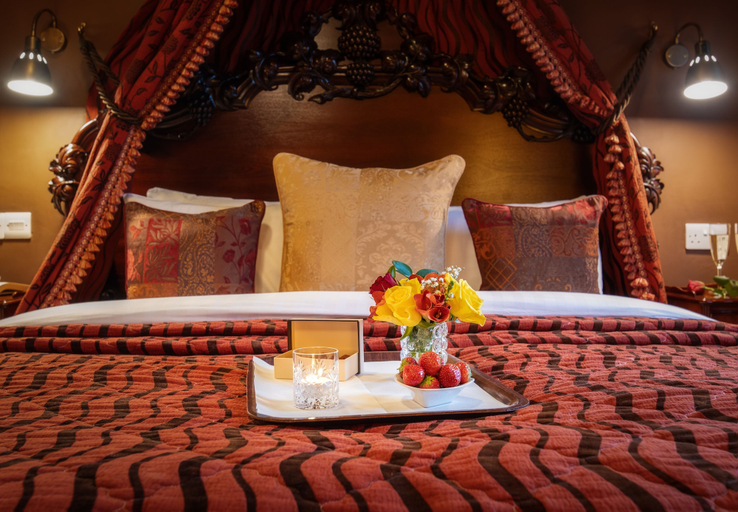 Bedroom 2, Earls Court House Hotel