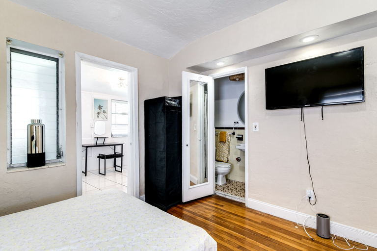 Bedroom 2, Three Bedroom Three Bath Townhouse, Miami-Dade