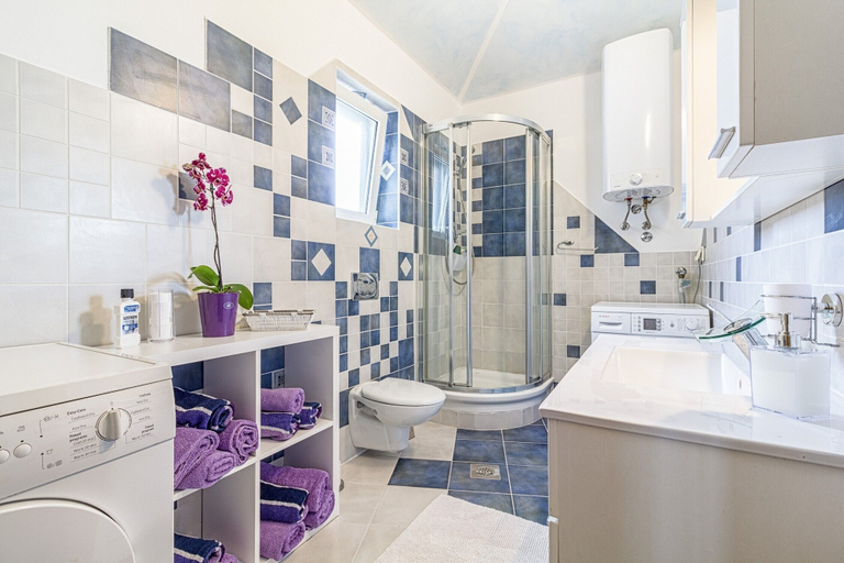 Bathroom 4, Stunning 3-bedroom Villa With a Private Pool-pula, Fažana