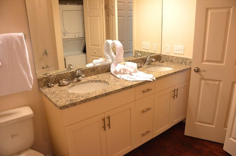Bathroom 3, Lucaya 3 Bedroom 2 Bath Townhome With Flat Screen TV, Osceola