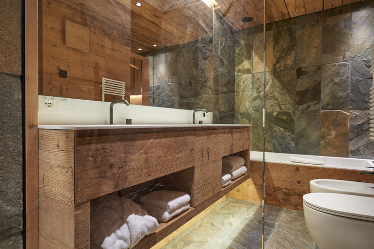 Bathroom 5, HOTEL de LEN, Belluno
